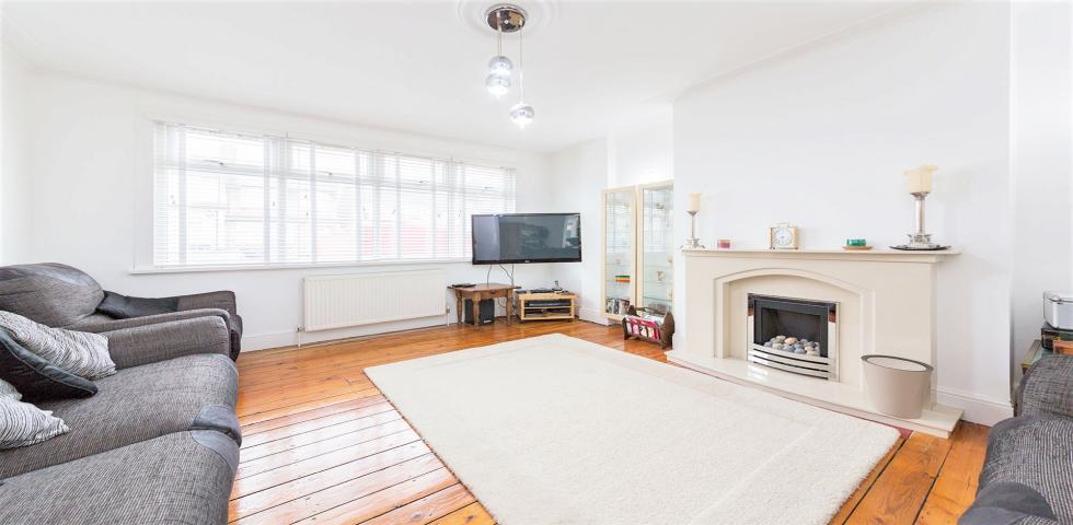 			2 Bedroom, 1 bath, 1 reception Flat			 Chevening Road, Queens Park